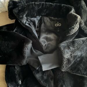 ALO Yoga Foux fur jacket